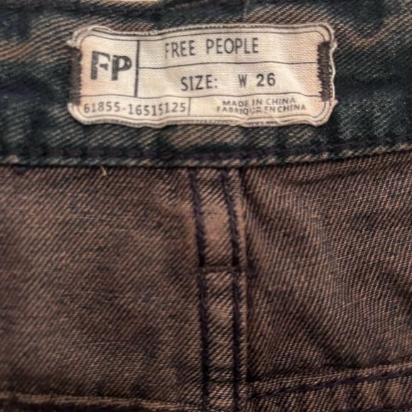 FREE People Runaway Slouchy‎ Denim Cutoff Shorts 26 - Picture 3 of 4